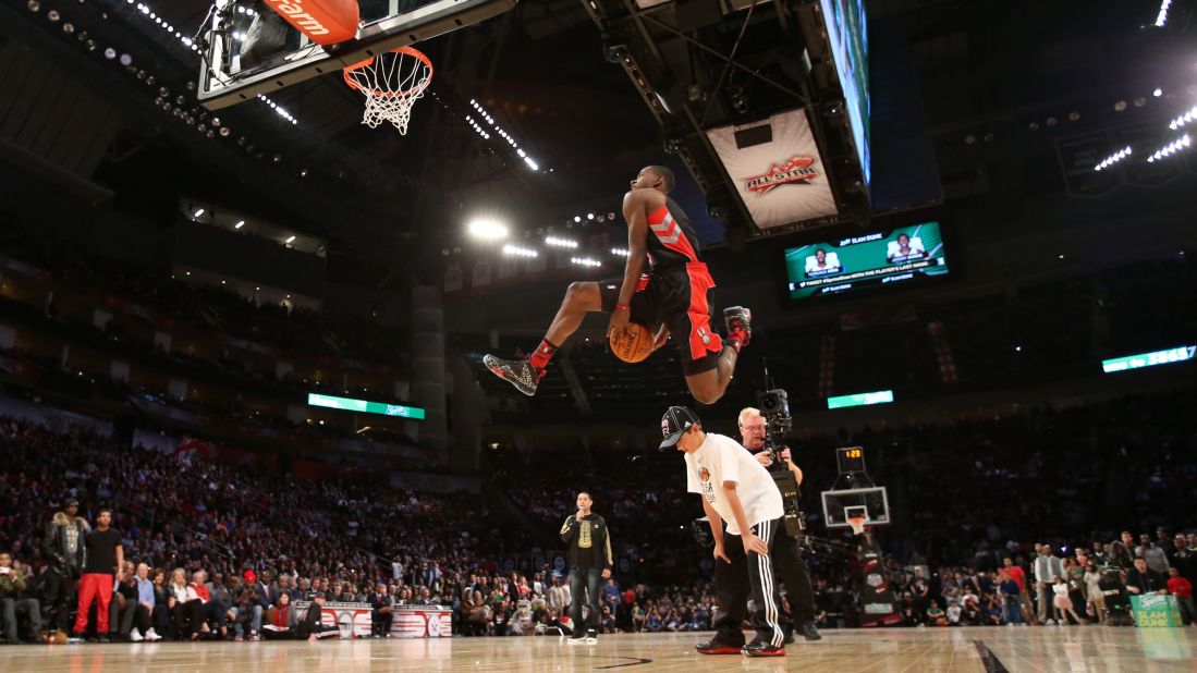<strong>Terrence Ross (2013):</strong> Ross took the title from Evans after he jumped over a ball boy, putting the ball between his legs before dunking. Ross also wore a Vince Carter throwback jersey before catching the ball off the side of the backboard and doing a 360 windmill. 