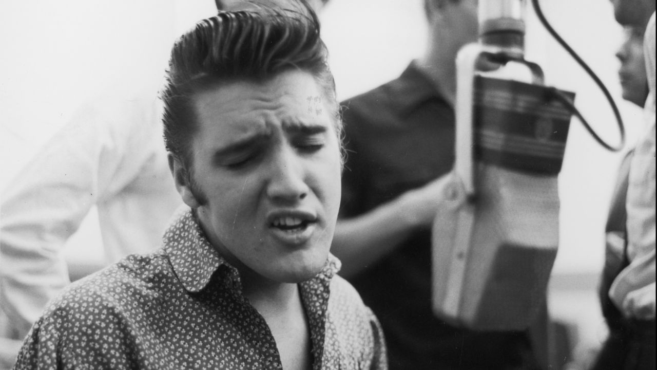 <strong>Elvis Presley</strong> (1935-1977) made audiences swoon with his deep voice, soulful eyes and sensuous swagger. "Love Me Tender," "Can't Help Falling In Love" and "Are You Lonesome Tonight?" are among the most romantic songs ever recorded.