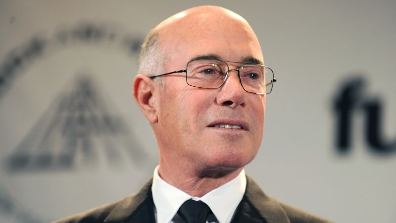 NextImg:David Geffen Fast Facts | CNN