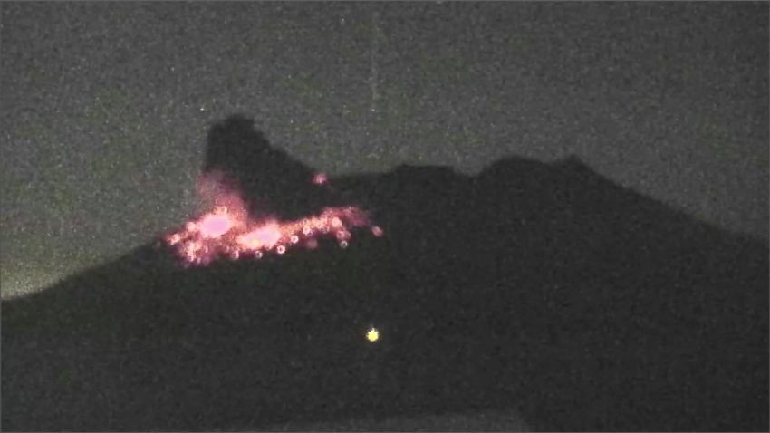 Japan Volcano Eruption VO_00003717.jpg