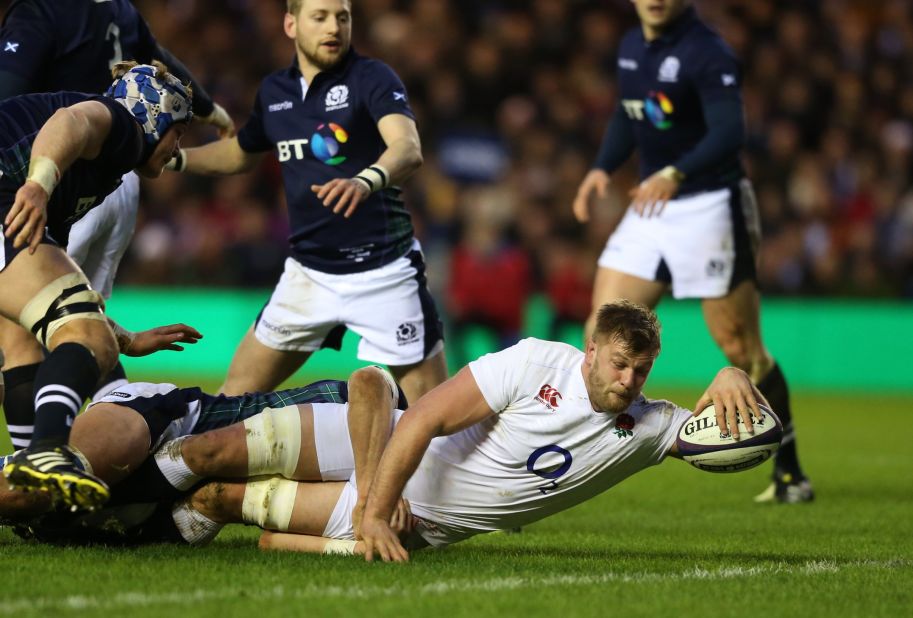 Lock George Kruis of England crashes over to score the opening try during the RBS Six Nations match between Scotland and England at Murrayfield Stadium on February 6, 2016 in Edinburgh, Scotland.