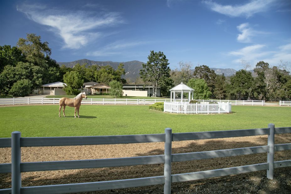 Media mogul Oprah Winfrey has paid $28.8 million for Seamair Farm, an equestrian estate in Montecito, Santa Barbara, California.