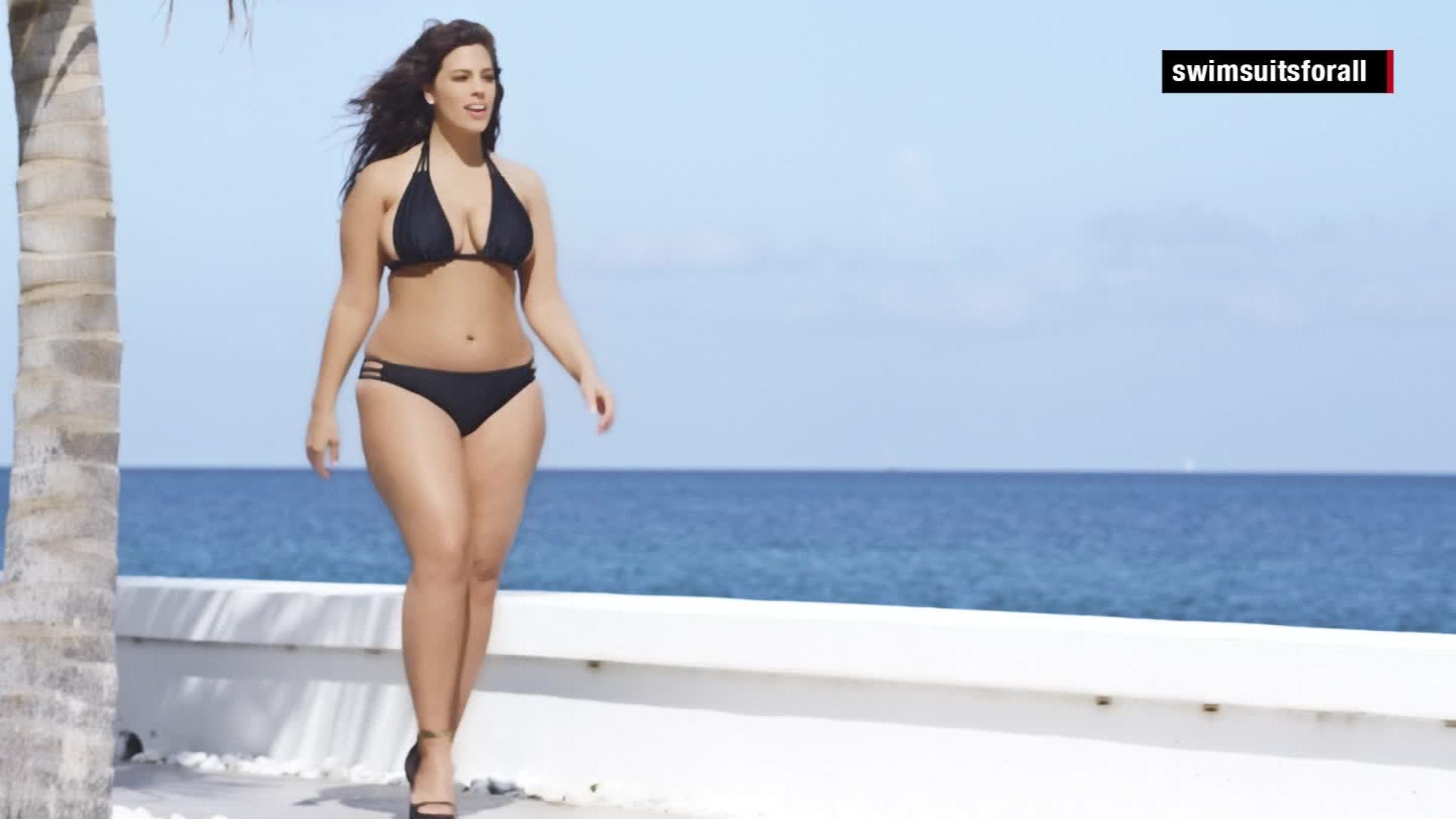 Plus-size models give SI's swimsuit edition more curves