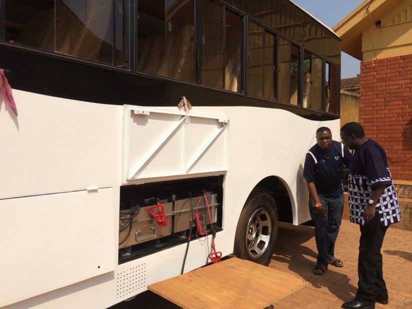 The bus features two battery bulbs, with one connected to solar panels on the roof to provide firepower for the electric motor. The second bulb is available for charging.