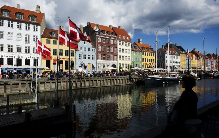 A seafaring Nordic nation, Copenhagen has become known for its gourmet food scene. A VoiceMap tour provides a culinary tour of some of the city's best eateries. 