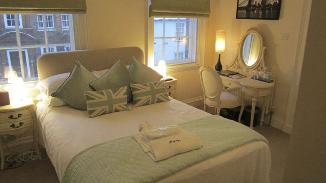 Rigsby's Guest House was unfortunately closed in 2015 after making only $3,000 in four months. The Grint family is now said to be converting the townhouse in Hertford, England, into apartments.
