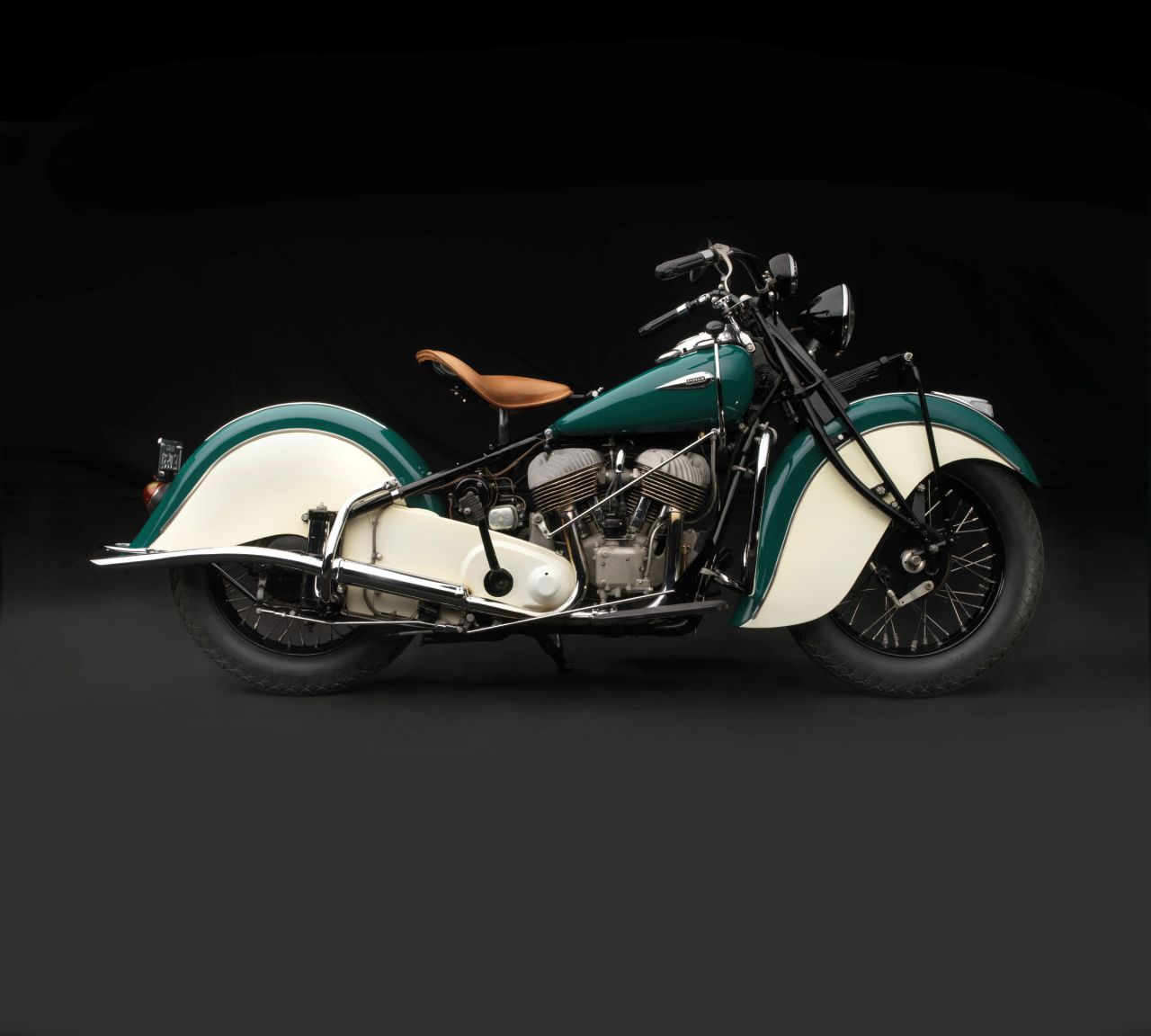 For car and motorcycle construction, the Art Deco movement introduced elegant curves and shiny metal bodies. 