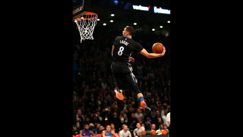 <strong>Zach LaVine (2016):</strong> LaVine won for the second straight year, topping Orlando's Aaron Gordon in one of the contest's best-ever duels. Gordon and LaVine traded perfect 50s throughout the final round, which had to be extended twice to break the tie. Gordon had the <a href="index.php?page=&url=https%3A%2F%2Fwww.youtube.com%2Fwatch%3Fv%3Dig5EddENP_0" target="_blank" target="_blank">more colorful dunks,</a> incorporating a mascot named Stuff the Magic Dragon. One dunk even involved Stuff spinning on a hoverboard. But in the end -- with both men having to go off script for extra dunks -- the judges favored LaVine, who went <a href="index.php?page=&url=https%3A%2F%2Fwww.youtube.com%2Fwatch%3Fv%3D4x_HmGp5ibs" target="_blank" target="_blank">between the legs</a> from just inside the free-throw line. Earlier in the competition, LaVine did a windmill from the free-throw line. He also caught an alleyoop pass while jumping from the line. 