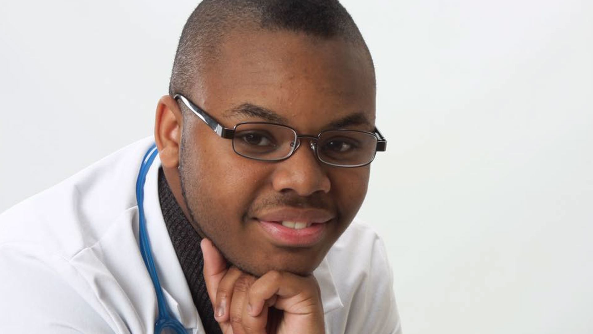 Police: Man, 18, arrested for pretending to be doctor | CNN