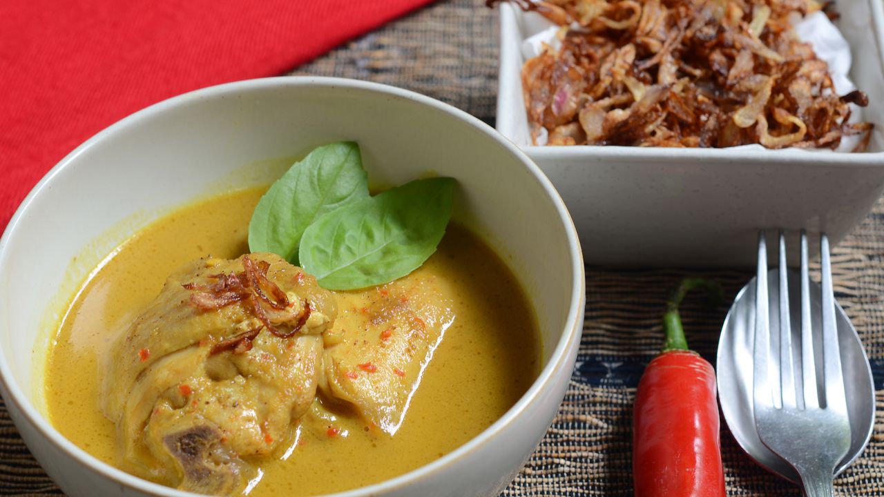 Rich and spicy gulai is a popular Indonesia curry dish. 
