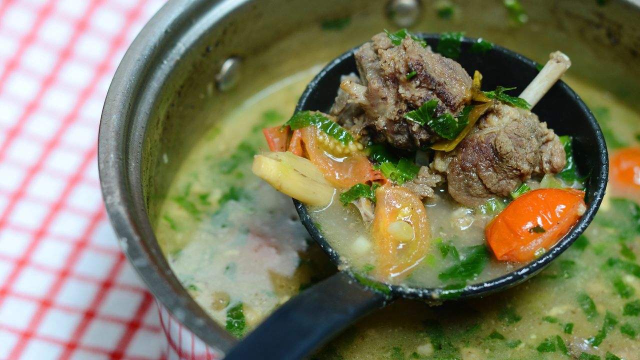 Not that Indonesia needs it, but sop kambing is a comforting hot stew for a cold winter day. The soup is packed with celery, tomato and chunks of goat meat.