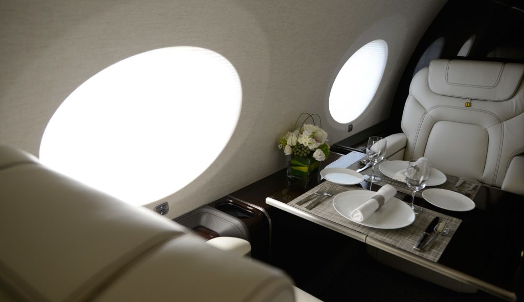 Large oval windows are one of the distinctive features of Gulfstream jets. 