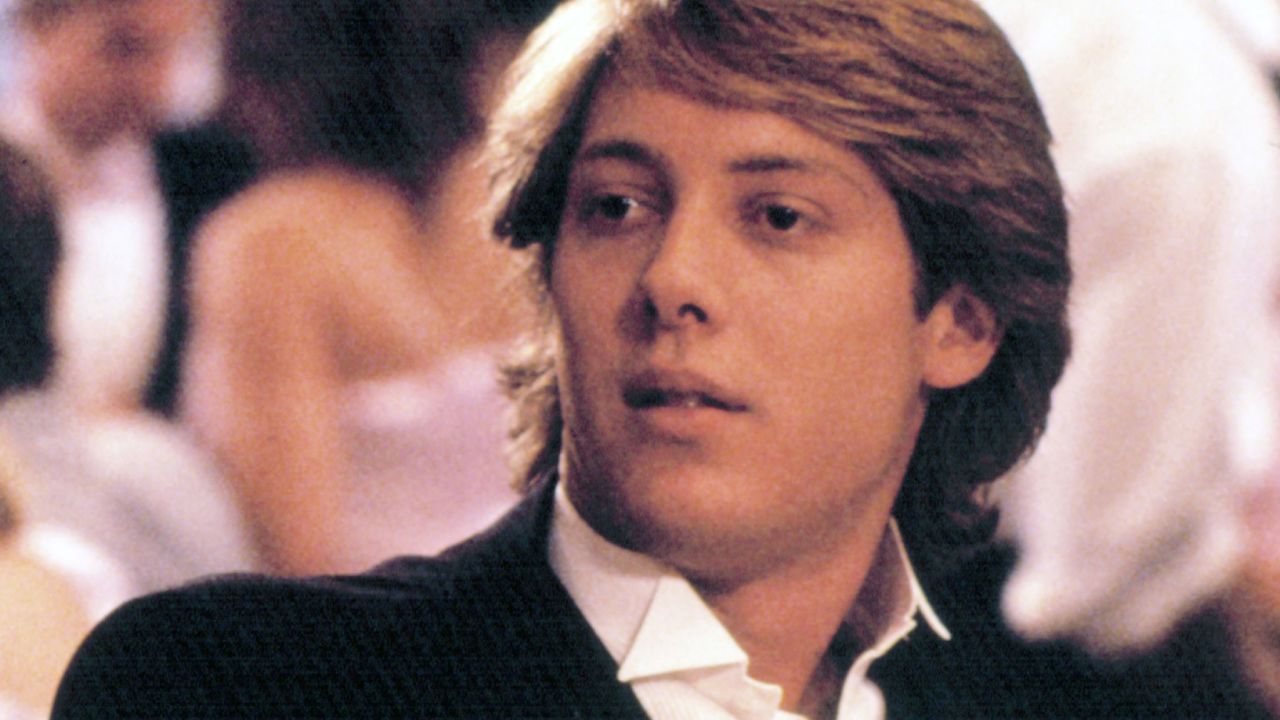 Steff, the guy you love to hate, is played with sleazy swagger by James Spader.