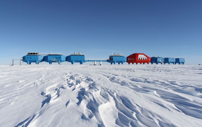 The British Antarctic Survey commissioned this self-sufficient scientific research base on hydraulic stilts that walks the ice shelf like a blue and red centipede. The legs mechanically climb out of the deepening snow and ski feet allow each module to be towed to new locations in the event of ice fracture. Planted 900 miles from the South Pole and fully operational, the design won <a href="index.php?page=&url=http%3A%2F%2Fwww.hbarchitects.co.uk%2F" target="_blank" target="_blank">Hugh Broughton Architects</a> a prestigious RIBA International Award in 2013.