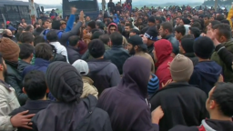 Migrants scuffle on Greece-Macedonia border on February 29, 2016