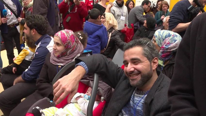Italy migrants arrive syria nadeau pkg _00003621.jpg