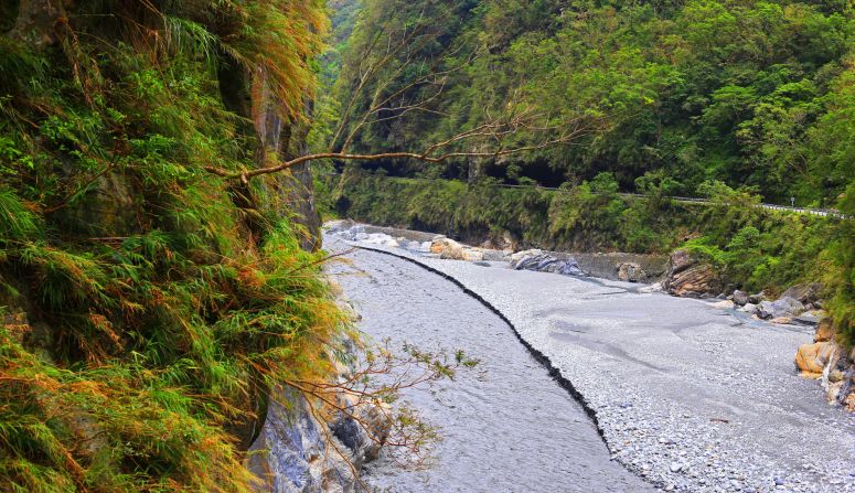 Trails like the Shakadang snake along the winding river, past the national park's rich vegetation and plenty of wildlife.