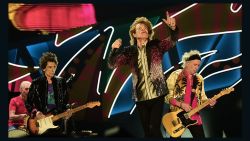 The English rock band Rolling Stones kick off their "America Latina Ole 2016" tour at the National Stadium in Santiago, on February 3, 2016. / AFP / MARTIN BERNETTI        (Photo credit should read MARTIN BERNETTI/AFP/Getty Images)