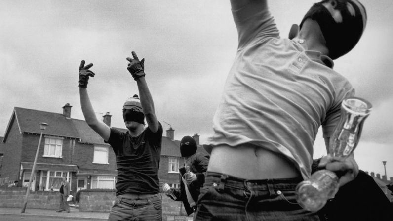 <strong>Maze hunger strike:</strong> Rioters in Belfast, Northern Ireland, pictured, respond to the deaths of 10 men who were on hunger strike in the country's Maze prison. <a href="http://www.bbc.co.uk/history/events/republican_hunger_strikes_maze" target="_blank" target="_blank">Bobby Sands</a> started the strike in March 1981 to protest the British government's refusal to treat Irish Republican Army fighters as political prisoners. Several other inmates followed suit, but Sands, 27, was the first to die as a result of his fast.