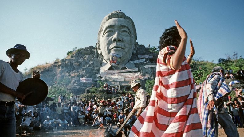 <strong>Power to the people:</strong> Opposition to dictator Ferdinand Marcos sparked the <a href="http://www.cnn.com/2011/OPINION/02/25/maria.ressa.protests.philippines/" target="_blank">"people power"</a> movement in the Philippines in early 1986. The movement was all about regular citizens -- not military personnel or political figures -- taking to the streets to protest peacefully. This nonviolent revolution eventually forced Marcos to flee the country on February 25, 1986.