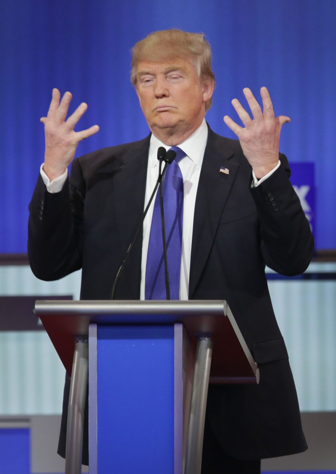 Republican candidate Donald Trump reassures voters there was "no problem" with his hands or anything else for that matter