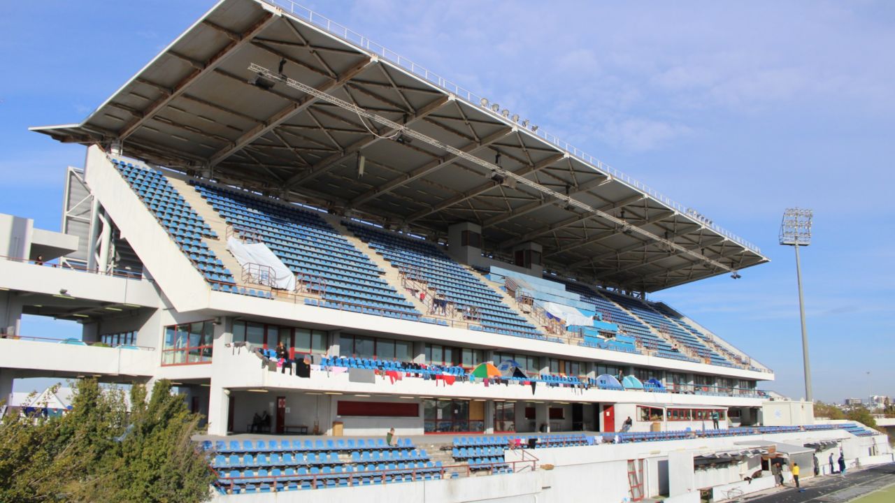 refugees hockey stadium