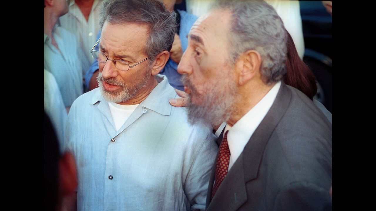 American movie director Steven Spielberg spent four days in Cuba in 2002. The trip, which had been authorized by the U.S. government as a cultural exchange, served as a way for the filmmaker to showcase some of his movies and meet with some Cuban filmmakers. Spielberg also dined with Fidel Castro, discussing arts, politics and history.