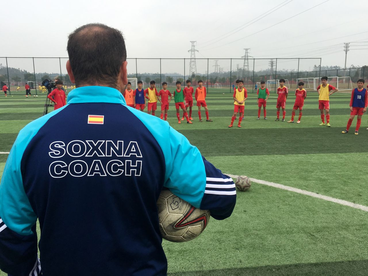 Sergio Zarco Diaz, who has been coaching in China for four years, runs his sessions at the school alongside a translator. "What we notice is the children are at a high technical level, but the greatest difference is tactically," the Spaniard explains.