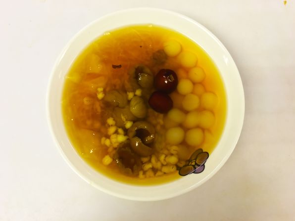Cheng tng is a hot, savory dessert containing barley, longans and lotus seeds. 