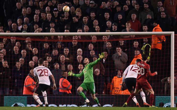 David de Gea was in sensational form once again for Manchester United. The Spanish goalkeeper kept the score respectable as Liverpool dominated the match.