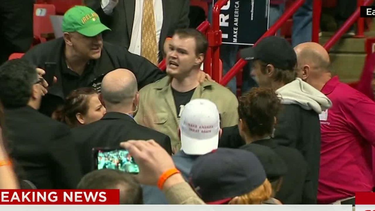 donald trump chicago protesters gergen ac live_00010810.jpg