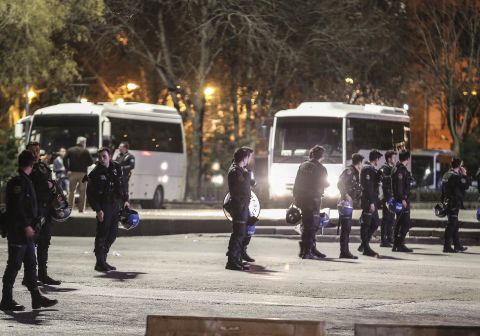 Turkish police take security measures after the explosion.