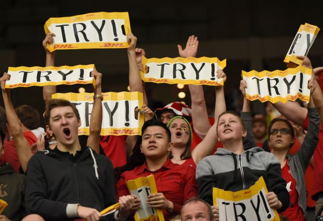 Hosted in Vancouver's BC Place Stadium, <a href="index.php?page=&url=http%3A%2F%2Fwww.bcplace.com%2Fnews%2F2016-02-16%2Fhsbc-canada-sevens-95-sold-out" target="_blank" target="_blank">official reports said 95% of tickets had sold</a> out a month before the event took place, with a total of 60,418 fans attending over the weekend.