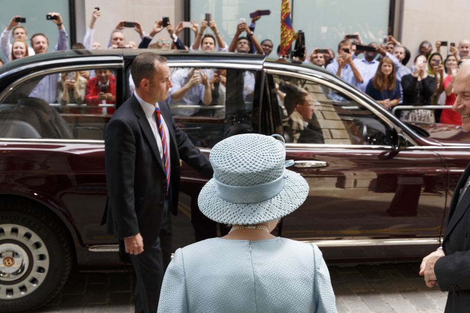 The Queen visiting the Drapers' Livery Hall, 2014