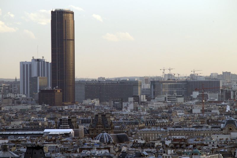 Tallest building shop in paris