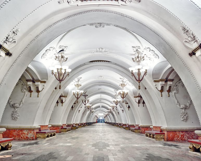 Vancouver photographer David Burdeny photographed Moscow's most majestic metro stations. 