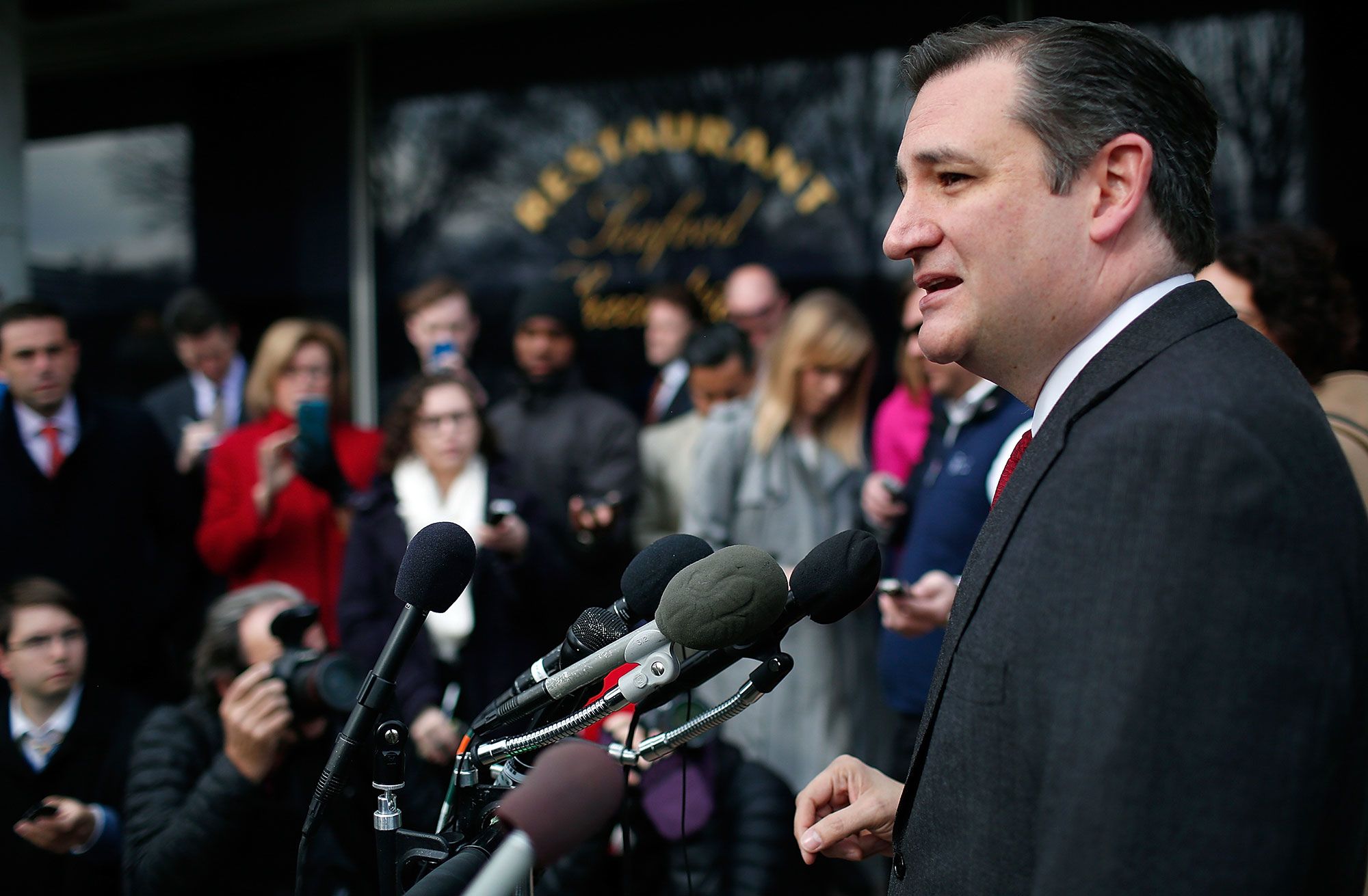 Cop thought Ted Cruz's wife Heidi was a 'danger to herself' 10