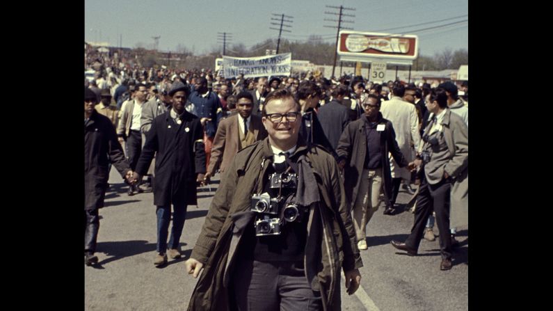 Adelman attends the <a href="index.php?page=&url=http%3A%2F%2Fwww.cnn.com%2F2015%2F01%2F06%2Fus%2Fgallery%2Fselma-bloody-sunday-1965%2Findex.html" target="_blank">Selma-to-Montgomery civil rights march</a> in 1965. "When I photographed, I was intent on telling the truth as best I saw it and then to help in doing something about it," Adelman<a href="index.php?page=&url=http%3A%2F%2Fwww.loc.gov%2Ftoday%2Fpr%2F2014%2F14-154.html" target="_blank" target="_blank"> told the Library of Congress.</a>