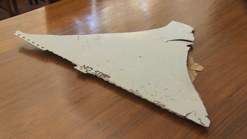 Investigator: ‘Highly Likely’ Debris Is MH370 | CNN