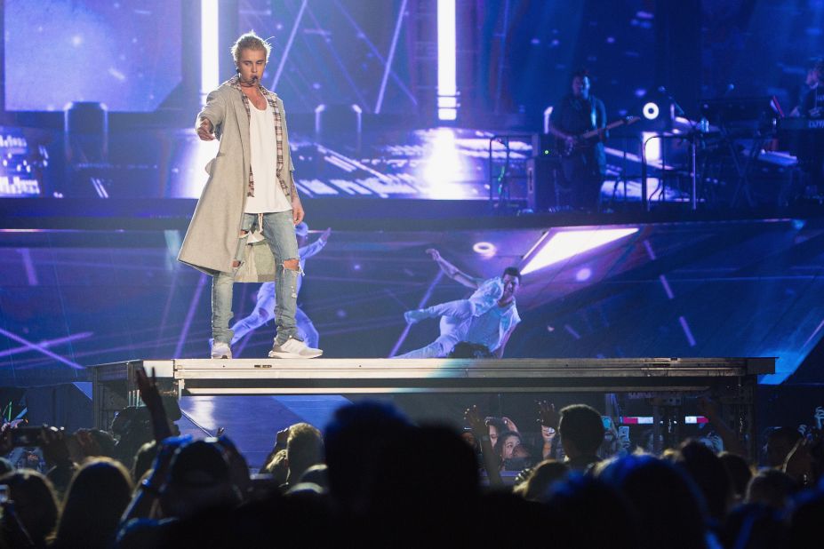 <strong>23. Sold out shows during the "Purpose World Tour"</strong>: From March 2016 to July 2017 the singer toured the world, to the delight of his fans, in support of his "Purpose" album. But some fans were devastated when he <a href="https://www.cnn.com/2017/08/03/entertainment/justin-bieber-letter/index.html" target="_blank">canceled the final 14 tour dates, saying he wanted his career to be "sustainable." </a>