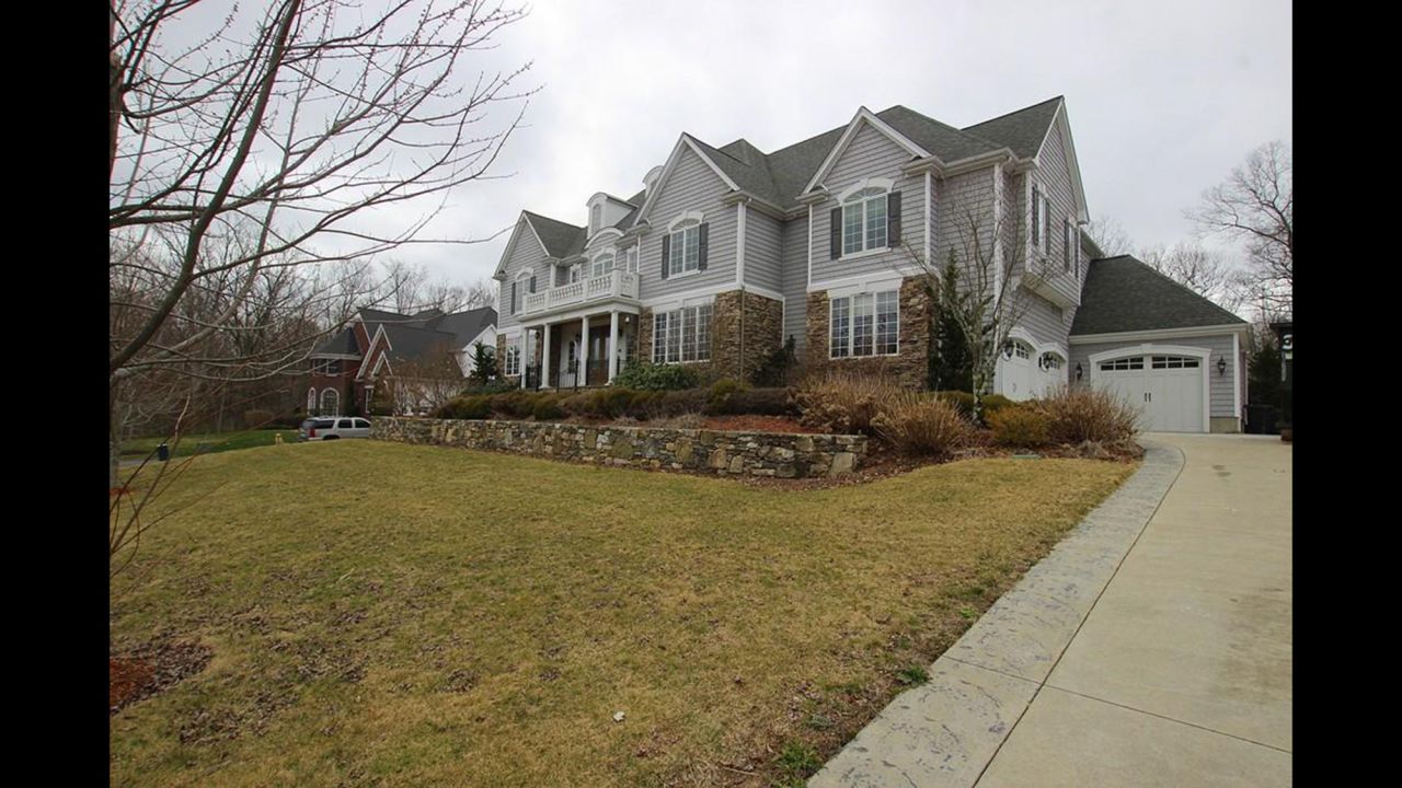 The spacious home of former New England Patriots tight end Aaron Hernandez is on market for $1,499,000.