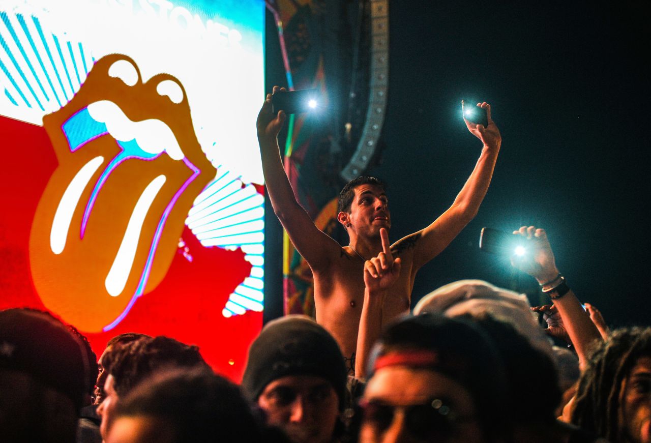 Rolling Stones make history with free concert in Cuba | CNN