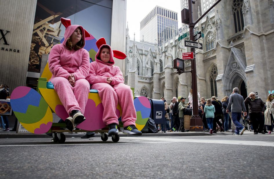 Patricia Rubye and Daniel Rubye enjoy a prime seat during the parade. 