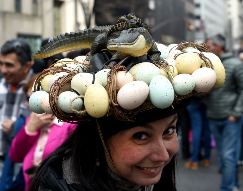 An alligator makes this bonnet stand out. 