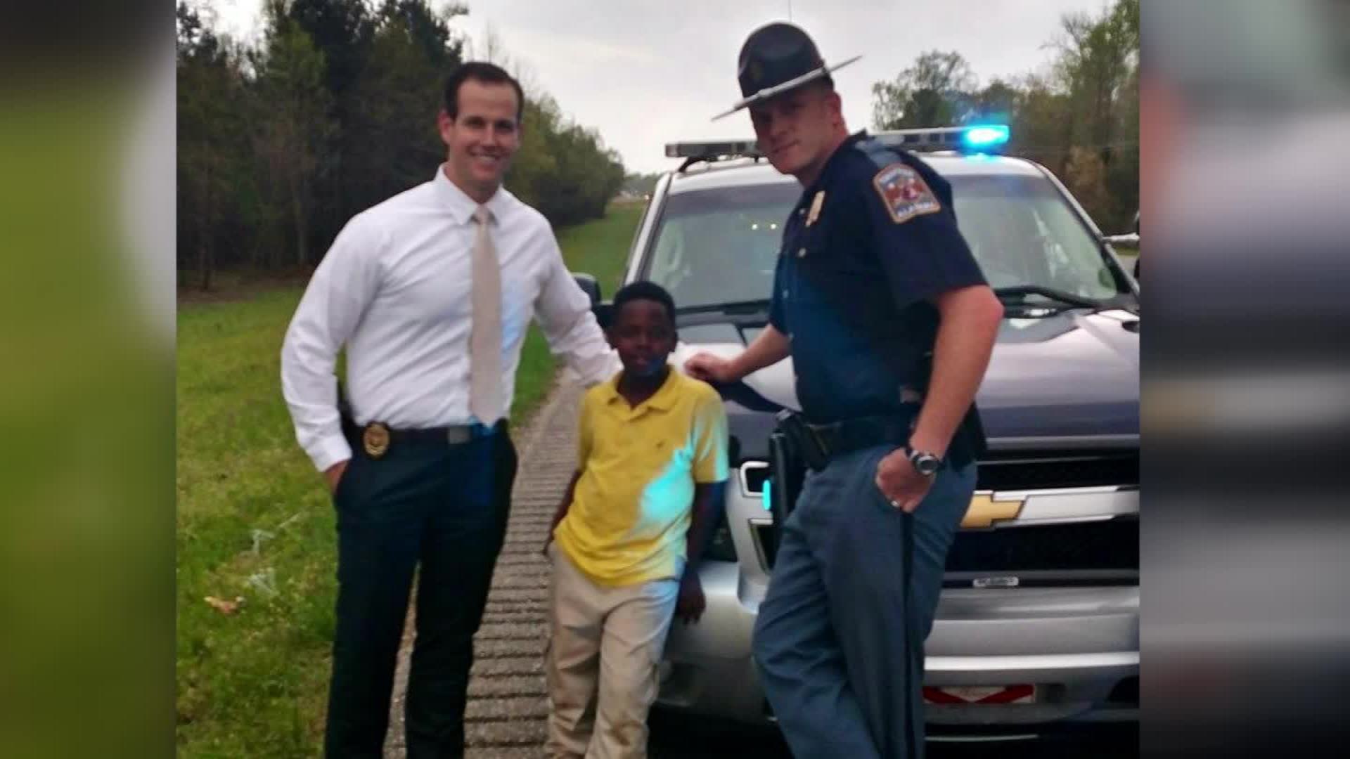Driver loses consciousness on highway, but then … | CNN