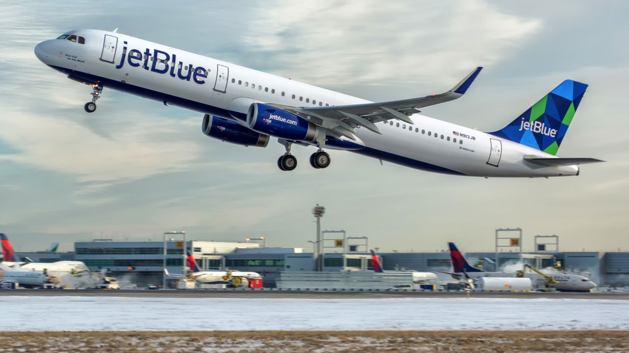 Ranked No. 2 overall, JetBlue had the best performance in 2015 in the involuntary denied boardings category. 
