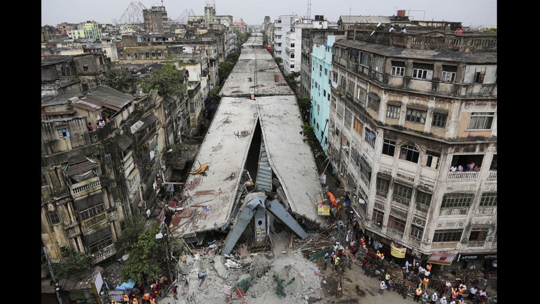 A section of a bridge that was under construction crashed down onto the streets of Kolkata's Girish Park area.