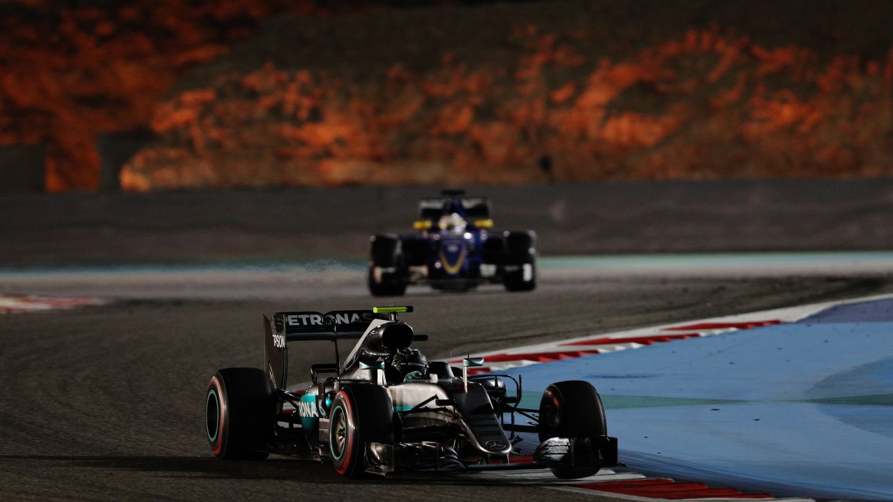 Nico Rosberg races ahead during the 2016 F1 Bahrain Grand Prix.