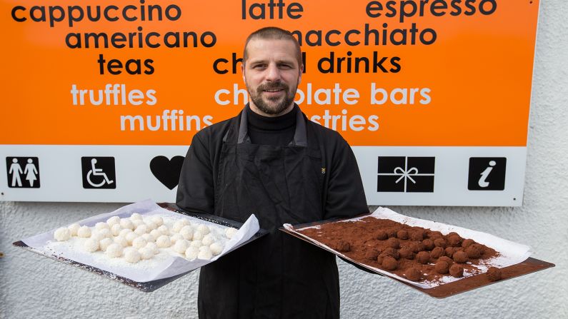 Perhaps one of the most remote chocolate shops in Europe, <a href="index.php?page=&url=http%3A%2F%2Fwww.cocoamountain.co.uk%2F" target="_blank" target="_blank">Cocoa Mountain</a> in Durness has won rave reviews for its hot chocolate and awesome varieties of dark and white chocolate. An essential pit stop for NC500 travelers with a sweet tooth.