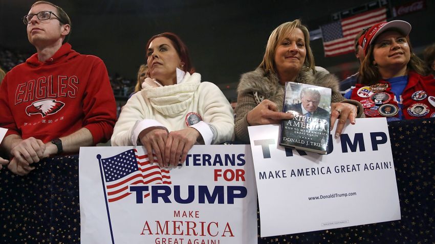 BILOXI, MS - JANUARY 02:  Supporters of the Republican presidential frontrunner Donald Trump listen to him speak at the Mississippi Coast Coliseum on January 2, 2016 in Biloxi, Mississippi. Trump, who has strong support from Southern voters, spoke to thousands in the small Mississippi city on the Gulf of Mexico. Trump continues to split the GOP establishment with his populist and controversial views on immigration, muslims and some of his recent comments on women.  (Photo by Spencer Platt/Getty Images)